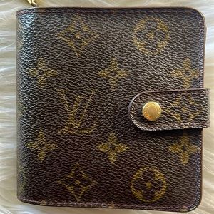 100% Authentic Louis Vuitton Monogram Porte Monnaie Bi-Fold Wallet